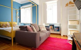 Colourful Alfama Apartment